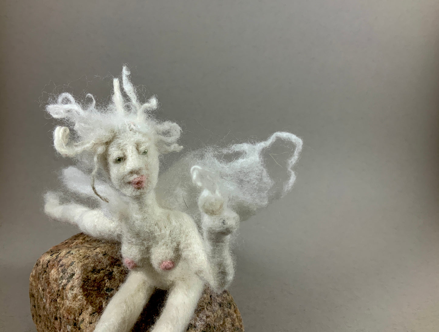 Feutrage à l’aiguille: La fée feutrine